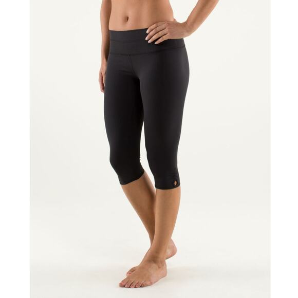 Lululemon Bandha Crop Black Yoga Legging Size 4 - Picture 3 of 13